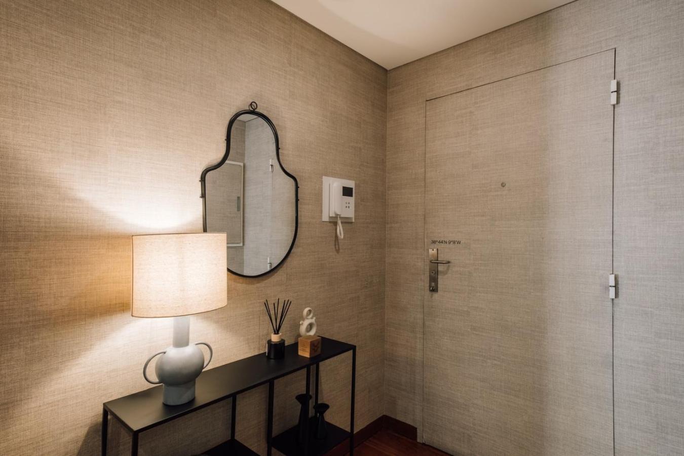 Campania - 2 Bedrooms And Parking In Estrela Lissabon